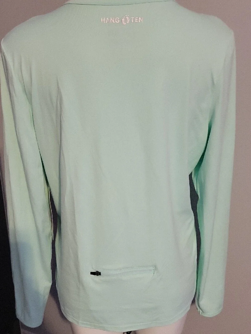 Hang Ten Women's Long-Sleeve Crew Top in Light Mint
